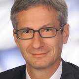 Portrait Ao. Univ. Prof. DDr. Andreas Schedle, Leiter des Kompetenzzentrums für Dentalmaterialien